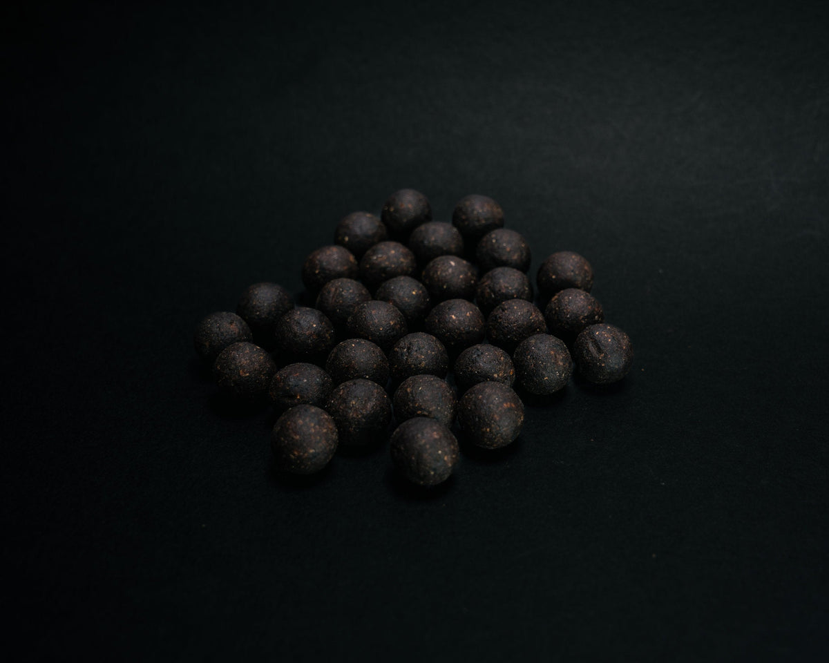 Cammo - Hard Hookbait - Bloodworm, Hemp & Squid