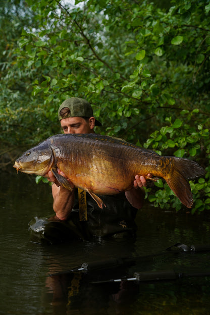 The Famous Burghfield Fishing Complex - Gold Lake 48hrs