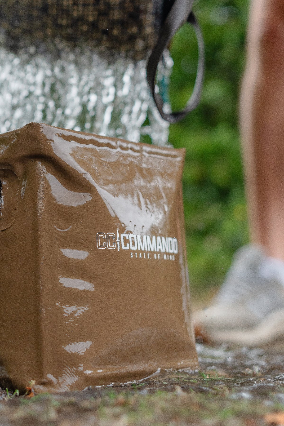Commando Tackle 8L Collapsible Water Bucket